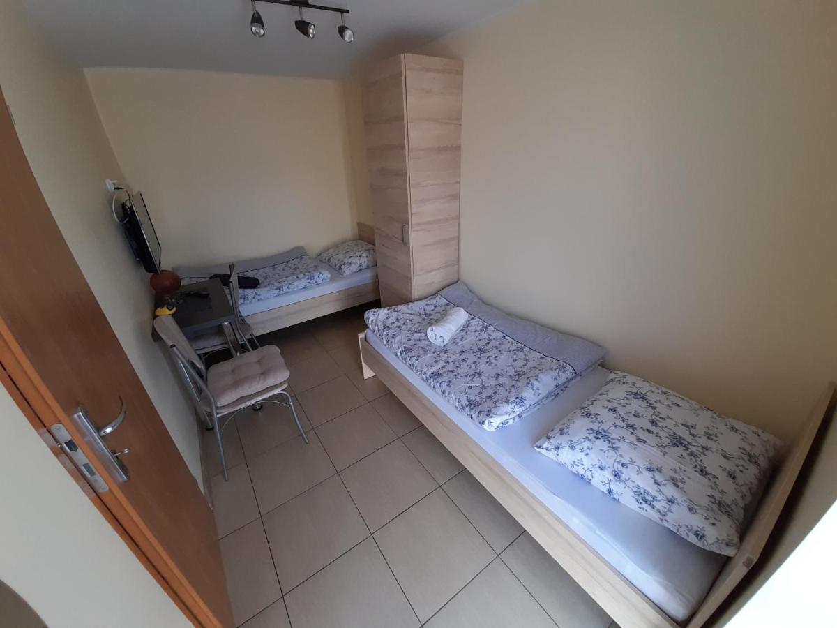 Pokoje Freedoor Ługniany Exterior photo